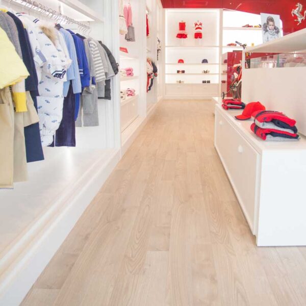 Original White Oak Laminate Floor - str_WD644512